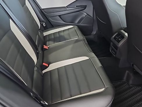 New 2026 Volkswagen Taos SEL image 17