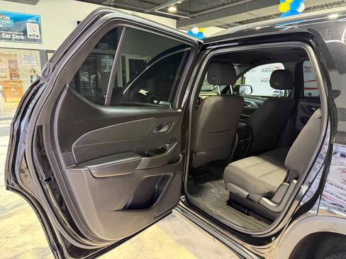 Used 2023 Chevrolet Traverse LT w/ LPO, Floor Liner Package AWD/4WD image 37