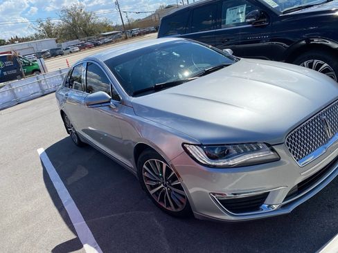 Used 2020 Lincoln MKZ w/ Convenience Package image 3