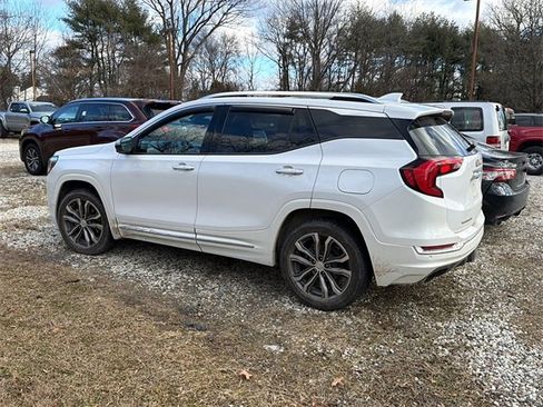 Used 2020 GMC Terrain Denali w/ Denali Premium Package image 2
