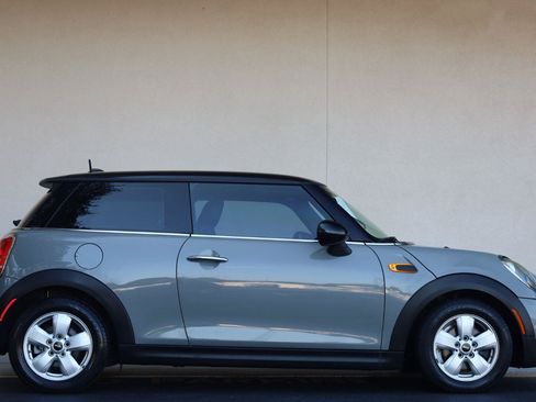Used 2016 MINI Cooper 2-Door Hardtop FWD image 2
