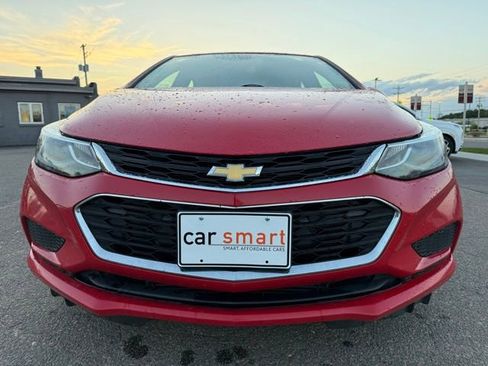Used 2017 Chevrolet Cruze LT FWD image 31