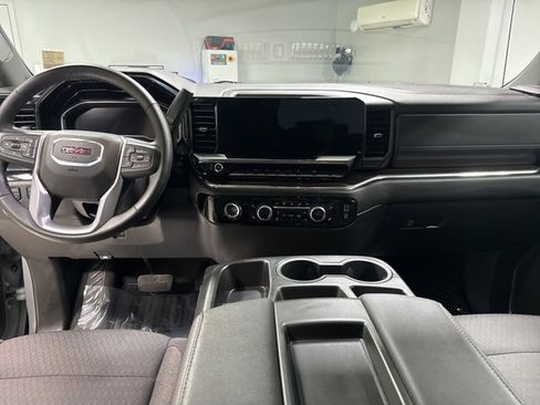 Used 2024 GMC Sierra 1500 Elevation image 18