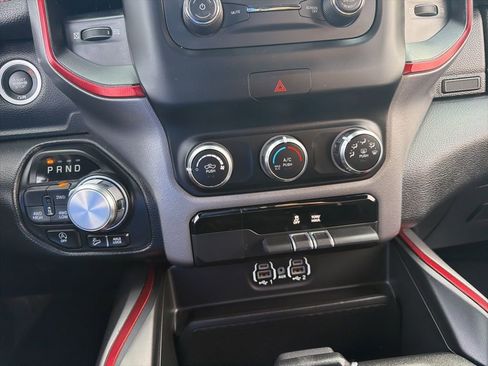 Used 2022 RAM 1500 Rebel AWD/4WD image 19