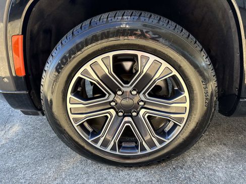 Used 2022 Jeep Wagoneer Series III w/ Convenience Group I image 4