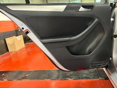 Used 2012 Volkswagen Jetta SEL image 29