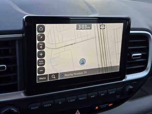 Certified 2024 Hyundai Venue Limited image 20