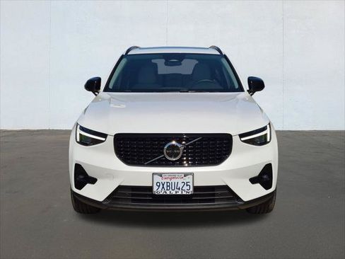 Used 2026 Volvo XC40 B5 Plus w/ Protection Package Premier AWD/4WD image 8