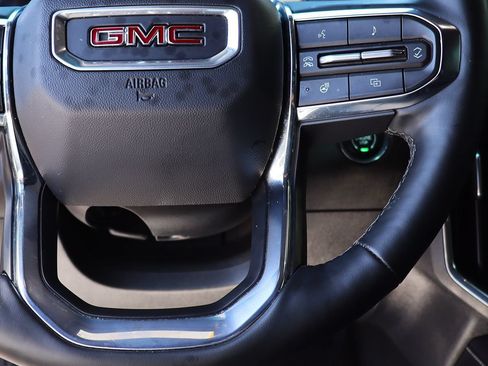 Used 2025 GMC Acadia Elevation FWD image 60