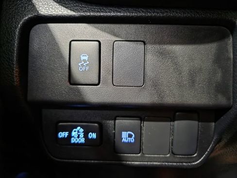 Used 2023 Toyota Tacoma SR AWD/4WD image 18