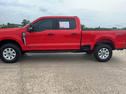 Used 2023 Ford F250 XLT w/ FX4 Off-Road Package AWD/4WD image 6