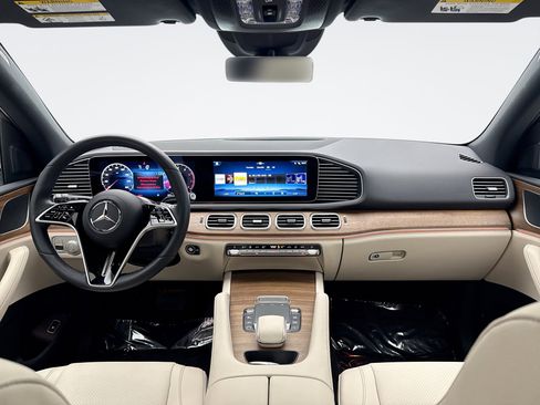 Used 2025 Mercedes-Benz GLE 450 4MATIC image 14