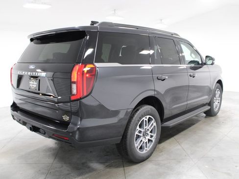 New 2026 Ford Expedition Active RWD image 8