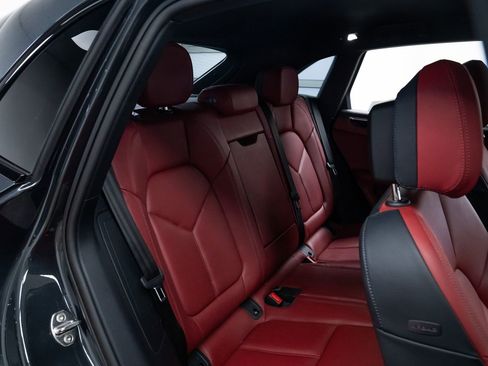 Used 2024 Porsche Macan S image 22