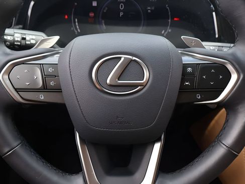 Used 2025 Lexus NX 350h AWD w/ Accessory Package (2T) image 18