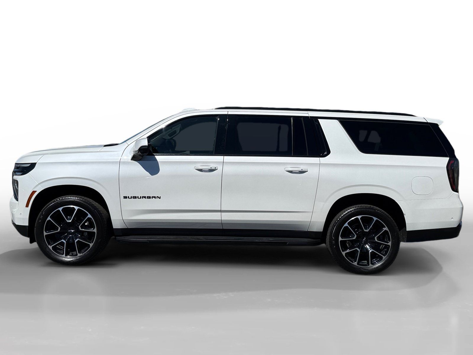 Used 2025 Chevrolet Suburban RST w/ Comfort Package AWD/4WD image 2
