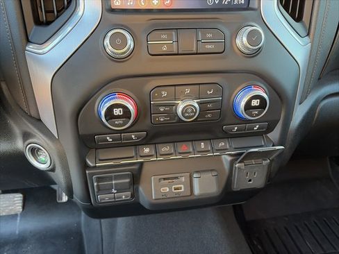 Used 2022 GMC Sierra 2500 SLE w/ SLE Value Package; image 21