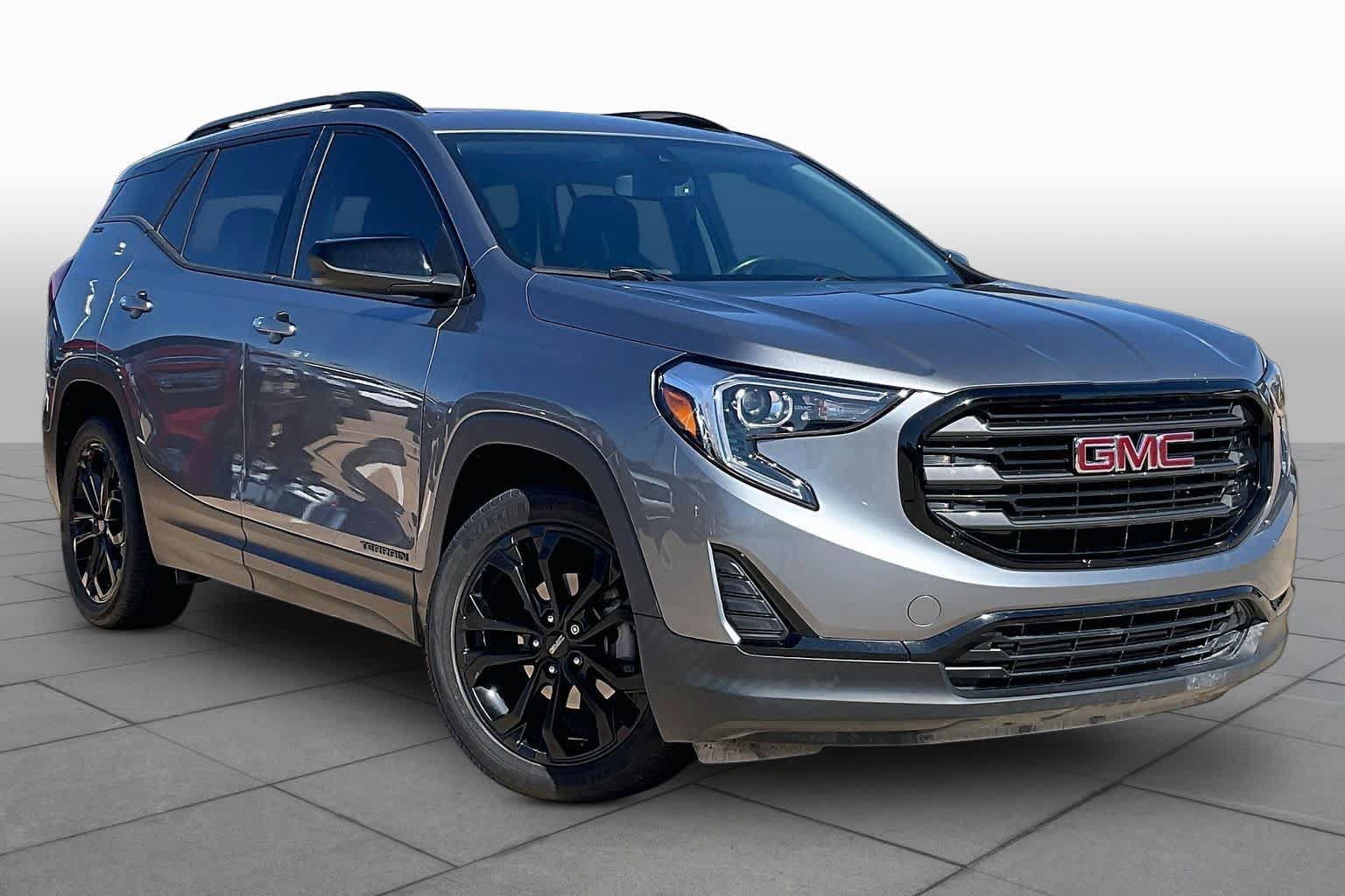 Used 2021 GMC Terrain SLE w/ Elevation Edition FWD image 3
