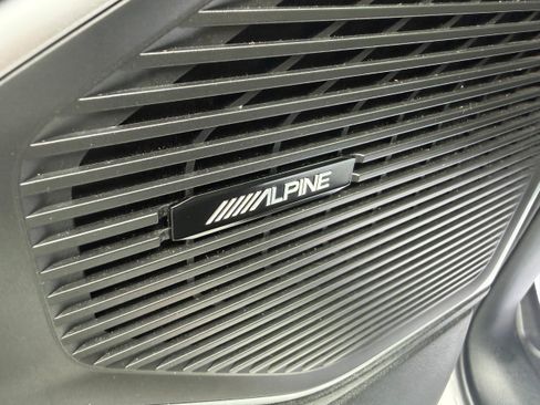 Used 2024 Jeep Wagoneer L Series II w/ Flexible Seating Group AWD/4WD image 19
