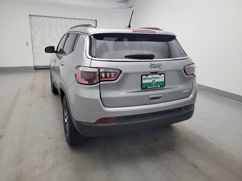 Used 2019 Jeep Compass Latitude w/ Popular Equipment Group FWD image 6