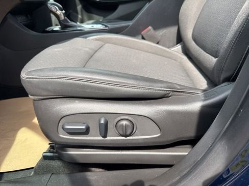 Used 2023 Buick Encore GX Select FWD image 11