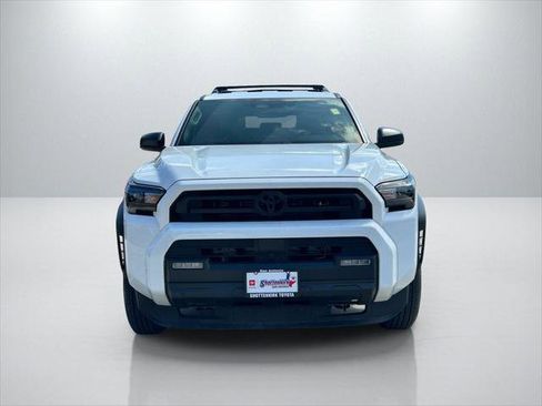 Certified 2025 Toyota 4Runner SR5 AWD/4WD image 2