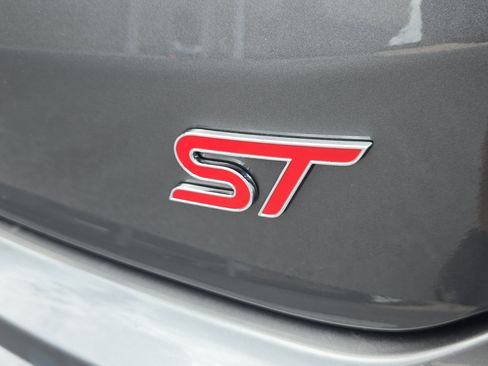 Used 2023 Ford Edge ST AWD/4WD image 5