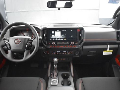 New 2026 Nissan Frontier PRO-4X w/ Pro-4x Convenience Package image 9