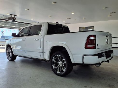 Used 2022 RAM 1500 Limited AWD/4WD image 2