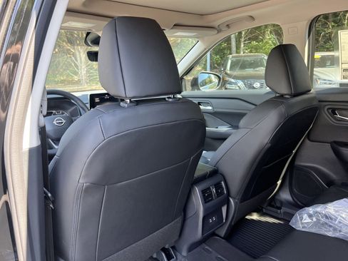 New 2026 Nissan Rogue Dark Armor FWD image 17