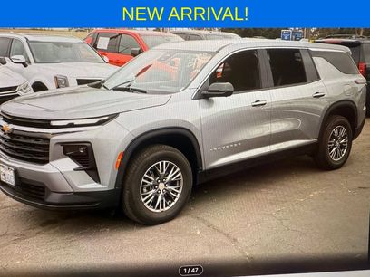 Used 2024 Chevrolet Traverse LS