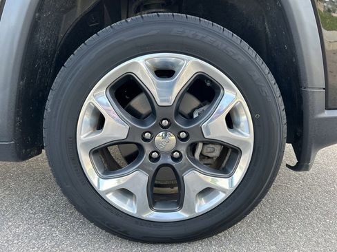 Used 2018 Jeep Compass Limited w/ Navigation Group AWD/4WD image 24