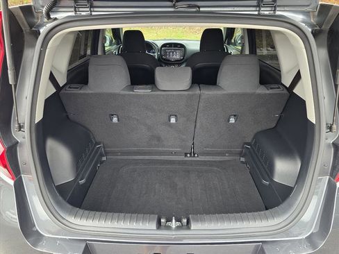 Used 2022 Kia Soul LX image 25