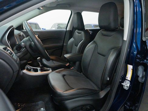 Used 2019 Jeep Compass Latitude w/ Popular Equipment Group image 14