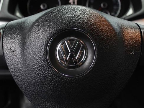 Used 2012 Volkswagen Passat TDI SE FWD image 12