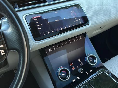 Used 2020 Land Rover Range Rover Velar R-Dynamic S AWD/4WD image 33