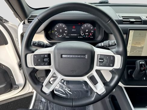 Used 2025 Land Rover Defender 110 S AWD/4WD image 29