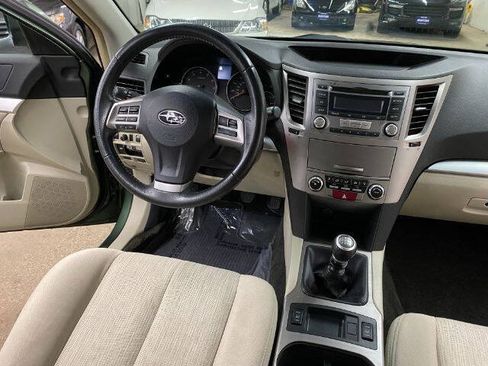 Used 2013 Subaru Outback 2.5i Premium w/ All-Weather Pkg AWD/4WD image 18