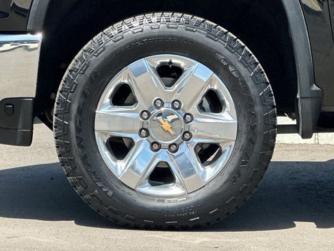 Used 2021 Chevrolet Silverado 3500 LTZ w/ LTZ Premium Package AWD/4WD image 37