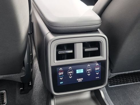 Certified 2025 Porsche Taycan image 20