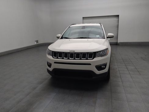 Used 2018 Jeep Compass Latitude w/ Cold Weather Group AWD/4WD image 15