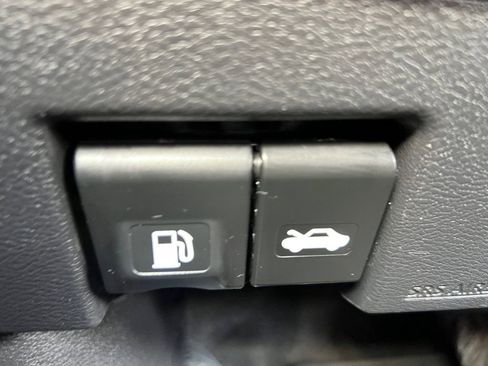 Certified 2023 Nissan Kicks SV image 25