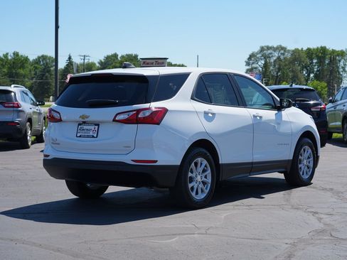 Used 2021 Chevrolet Equinox LS AWD/4WD image 3