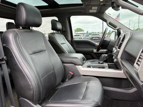 Used 2016 Ford F150 Lariat w/ Equipment Group 502A Luxury AWD/4WD image 12