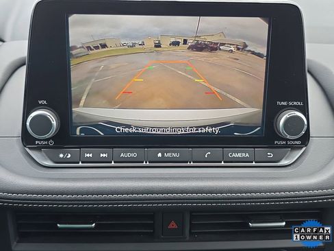 Used 2025 Nissan Rogue SV image 22