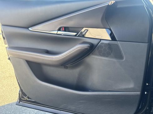 Certified 2025 MAZDA CX-30 AWD 2.5 S w/ Premium Package image 18