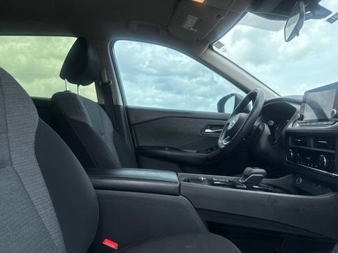 Used 2023 Nissan Rogue SV FWD image 22