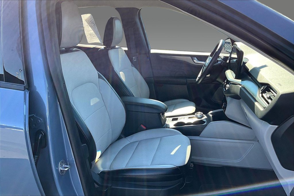 Used 2024 Ford Escape SE FWD image 4