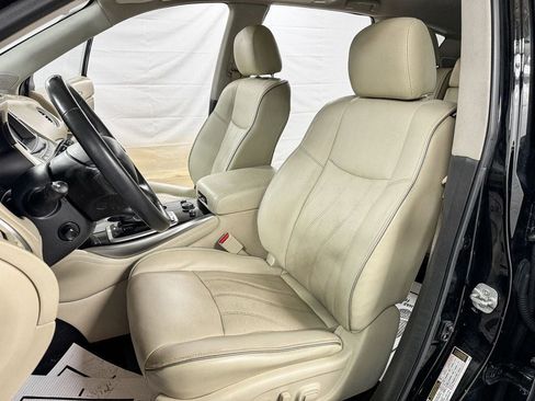 Used 2019 INFINITI QX60 Luxe w/ Essential Package image 7