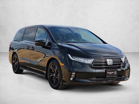 Used 2023 Honda Odyssey Sport image 3